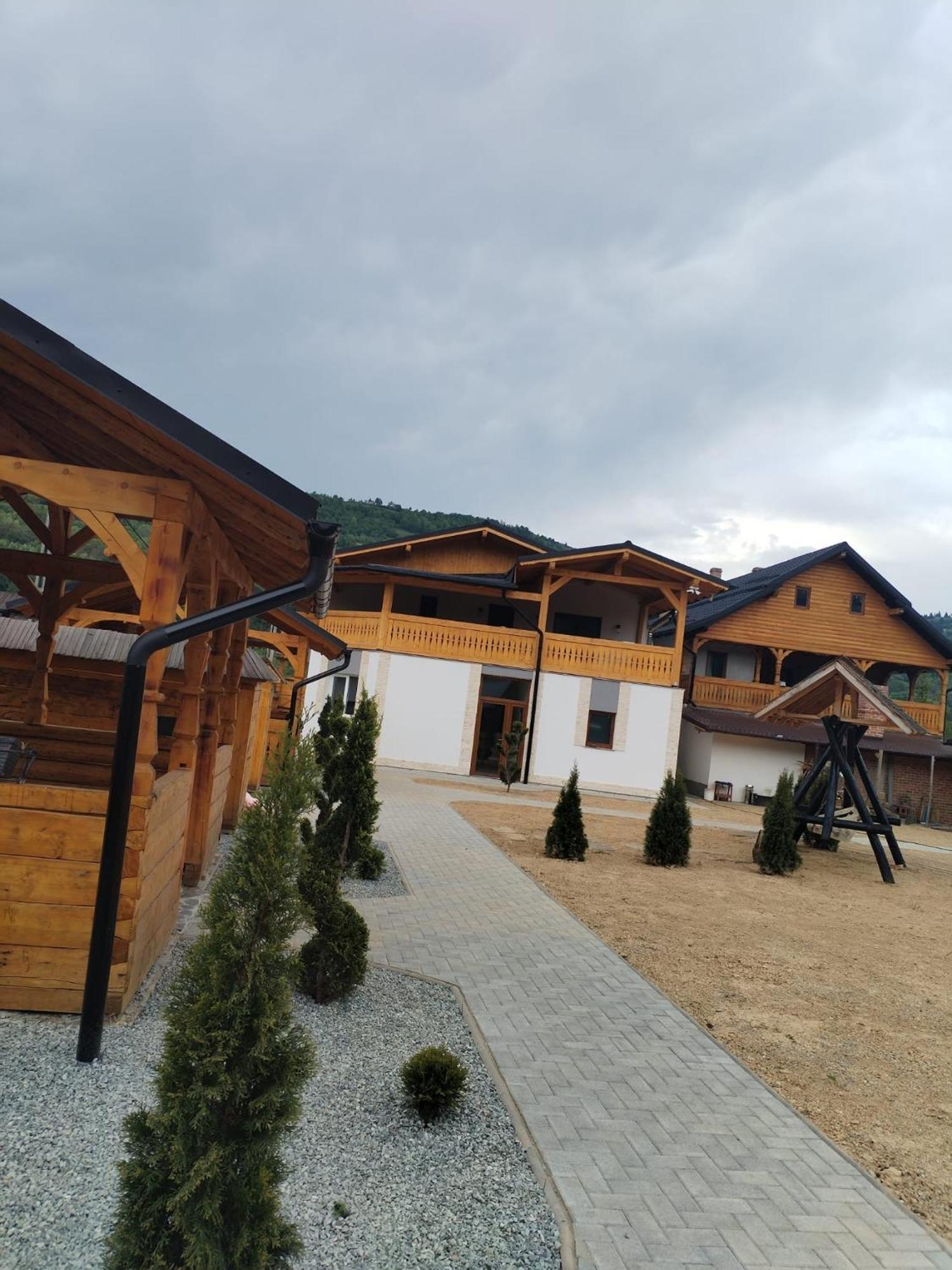 Popasul Din Vale Hotel Moisei Luaran gambar